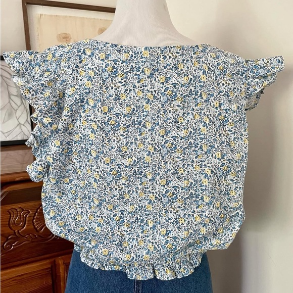 Universal Thread Blue Floral Ruffle Blouse - Picture 2 of 2
